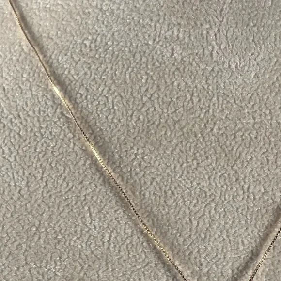 17 inch 14 kt Gold Necklace - Picture 3 of 8